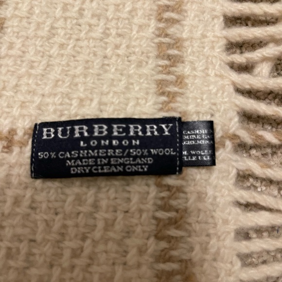 Vintage Burberry Fringe Scarf - Picture 2 of 4